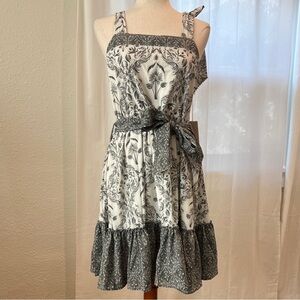 Cosita Linda Grey-Green and White Floral Tie-Waist Sundress